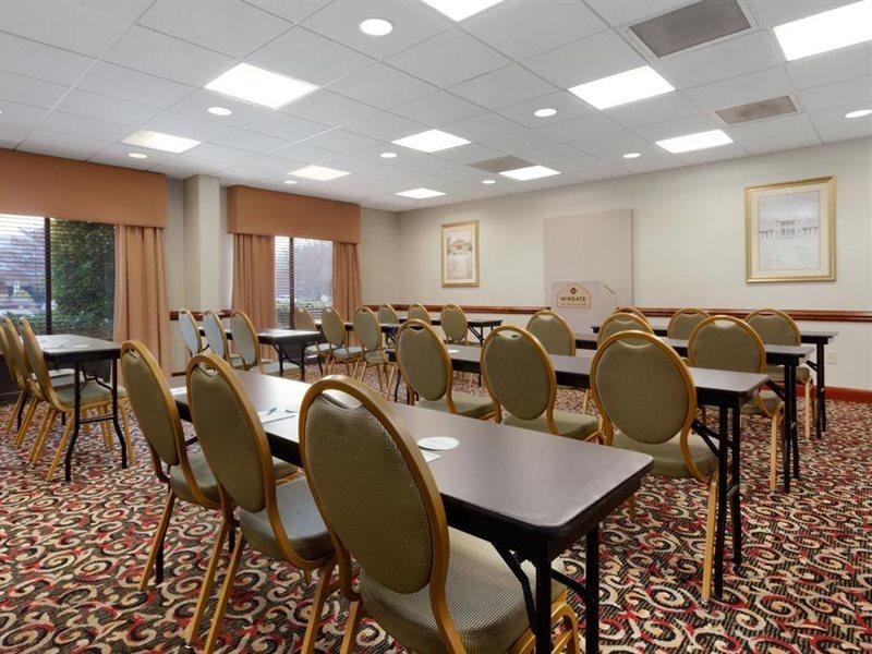 Spark By Hilton Charlotte Tyvola I-77 Luaran gambar