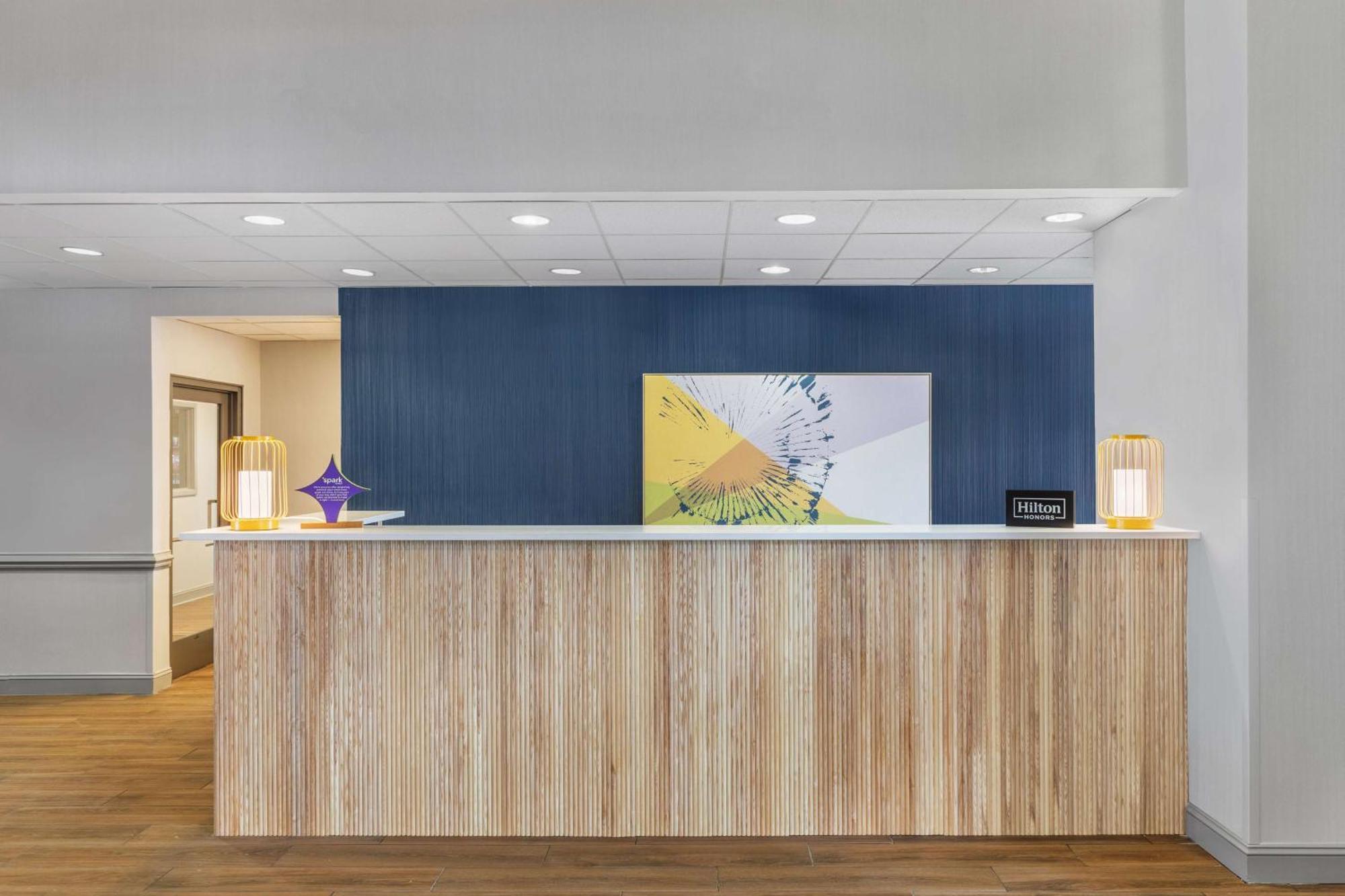 Spark By Hilton Charlotte Tyvola I-77 Luaran gambar