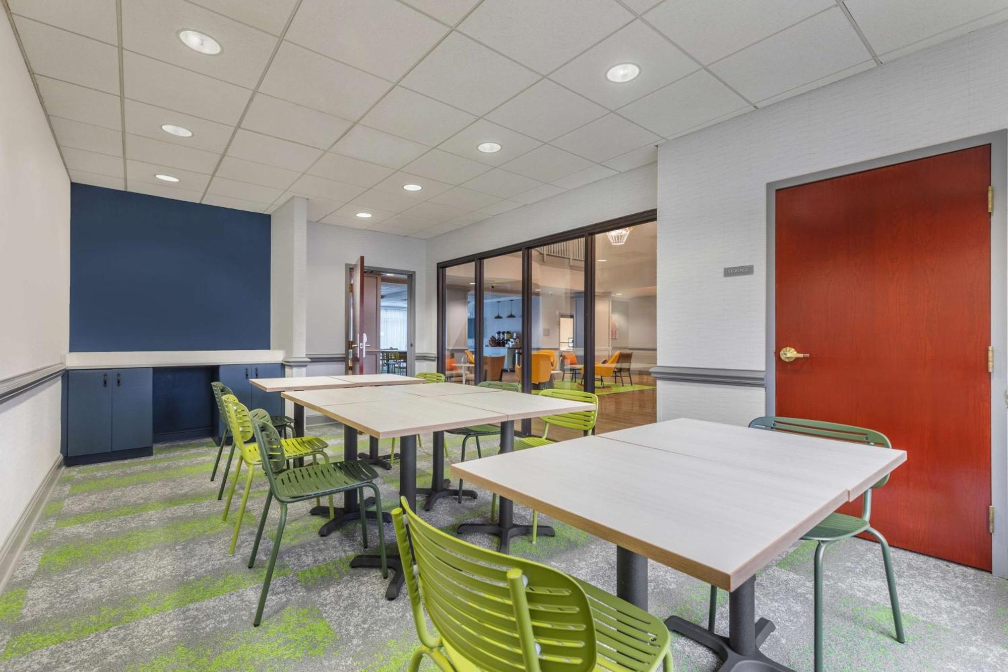 Spark By Hilton Charlotte Tyvola I-77 Luaran gambar