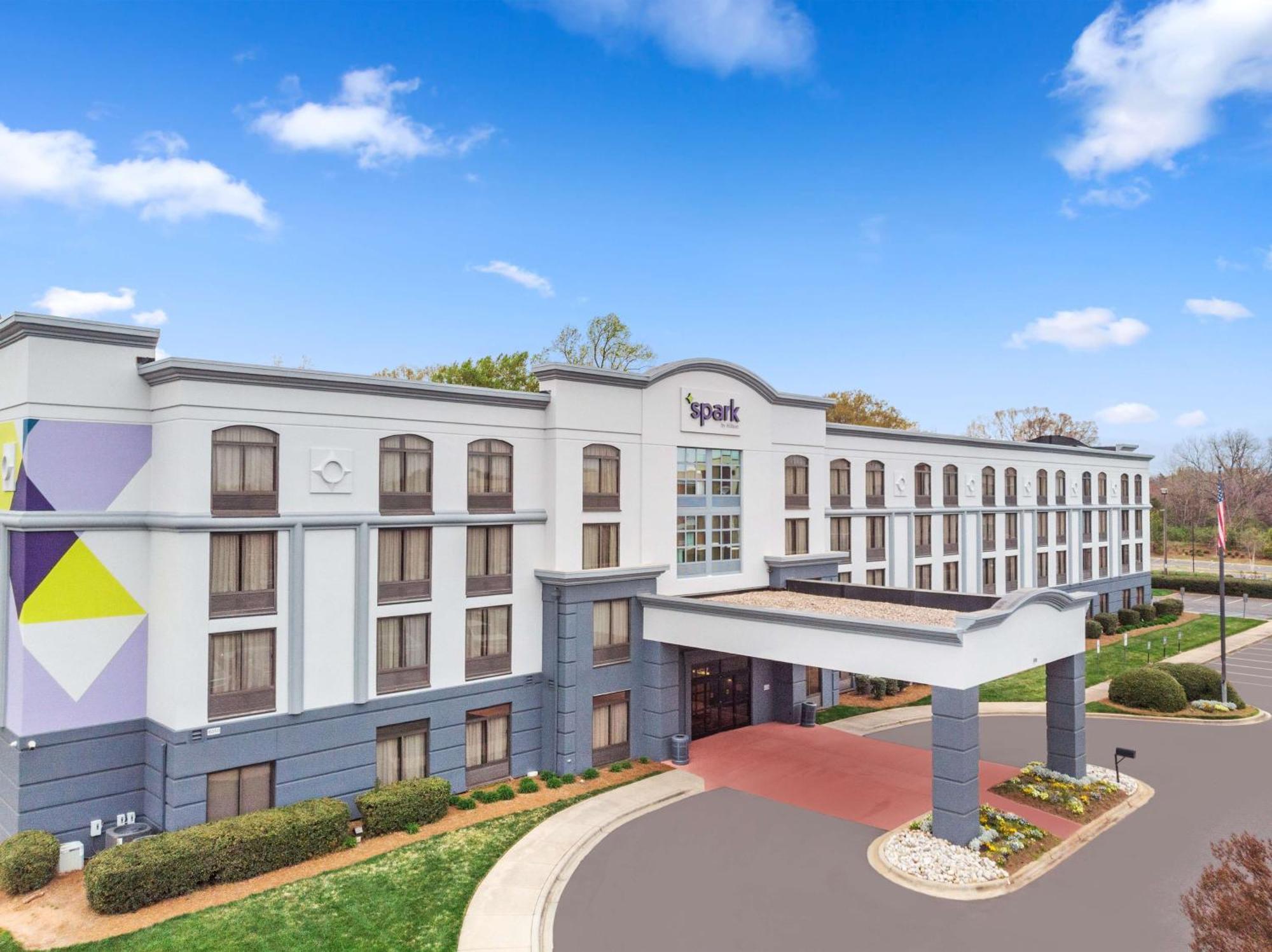 Spark By Hilton Charlotte Tyvola I-77 Luaran gambar